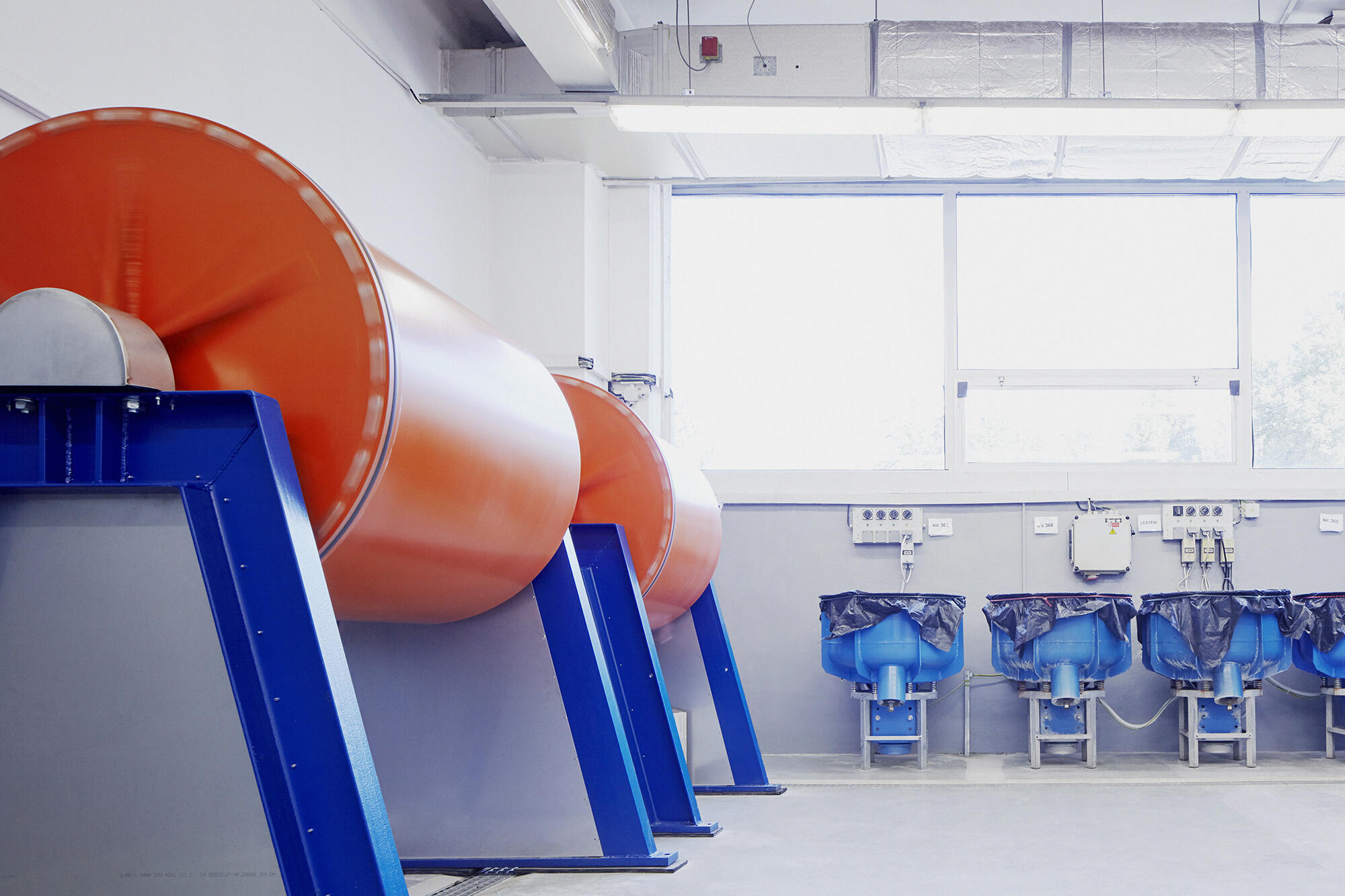 The finest processing of tumbled stones thanks to modern technologies.